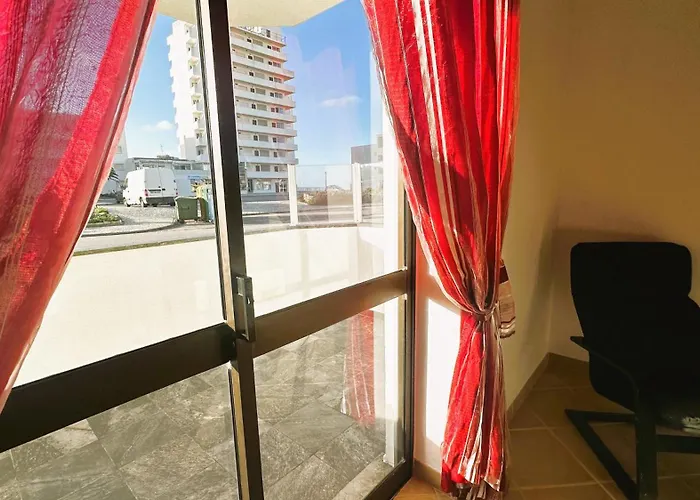 Charles House - Baleal